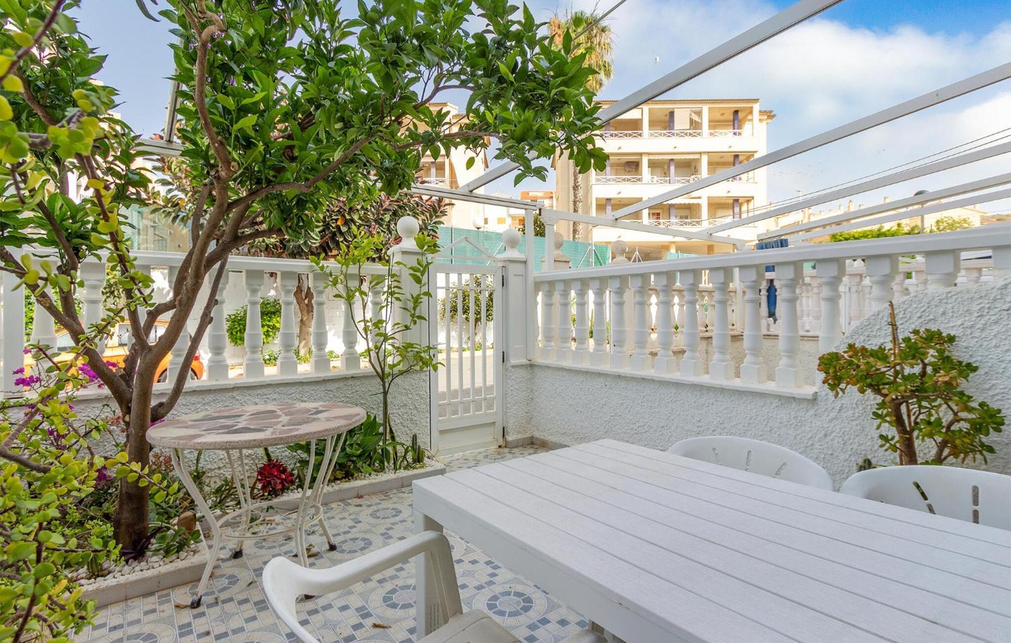 2 Bedroom Awesome Home In Santa Pola Eksteriør billede
